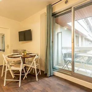 Apartamento Proche Champs Elysees, París