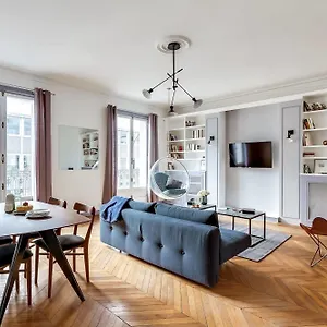 Apartment Sweet Inn - Ponthieu, Paris