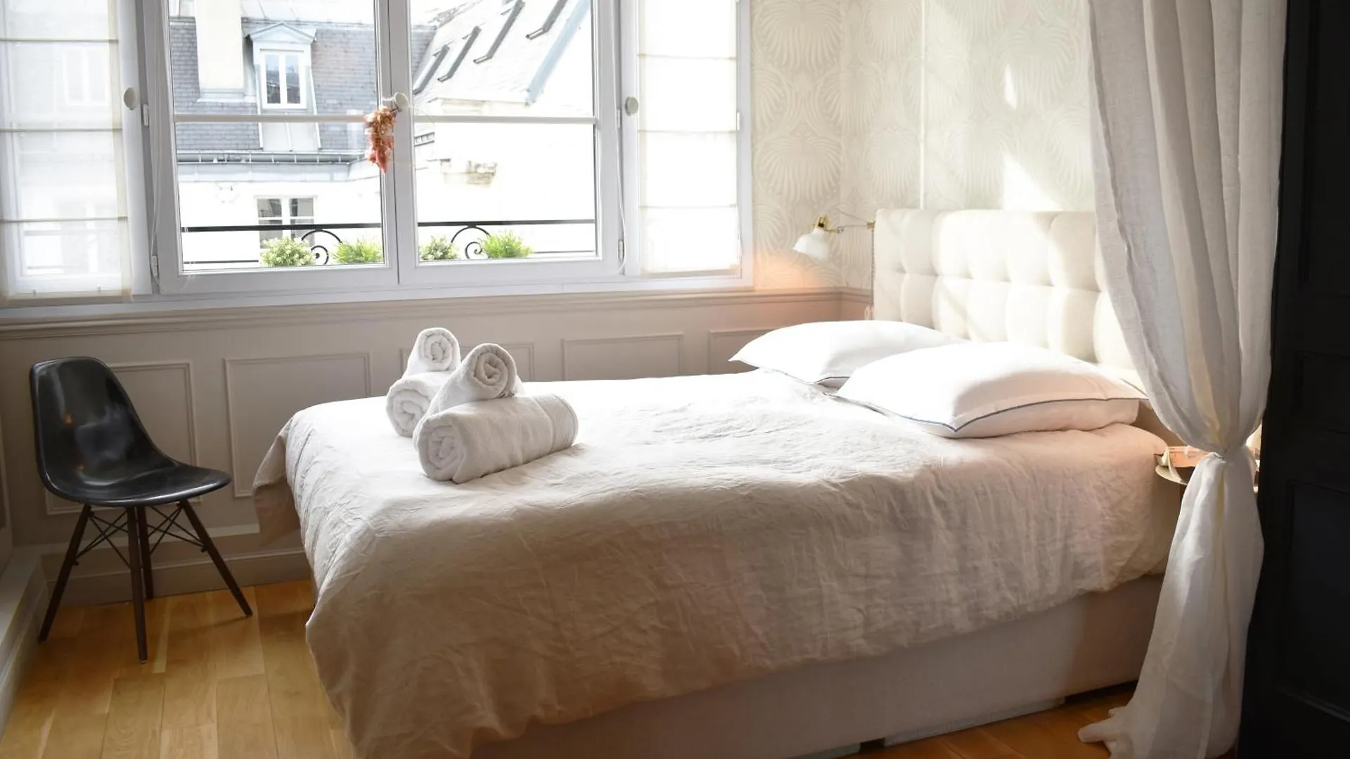 Le Parc Monceau Apartment Paris France